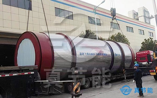 低温污泥干化机吊装现场